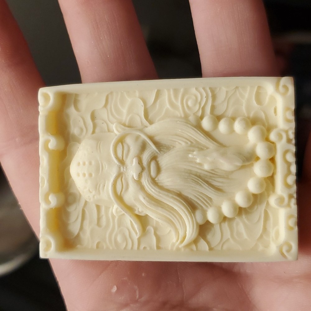 New Natural White Tridacna Hand Carved Buddhist Monk Pendant Amulet.
